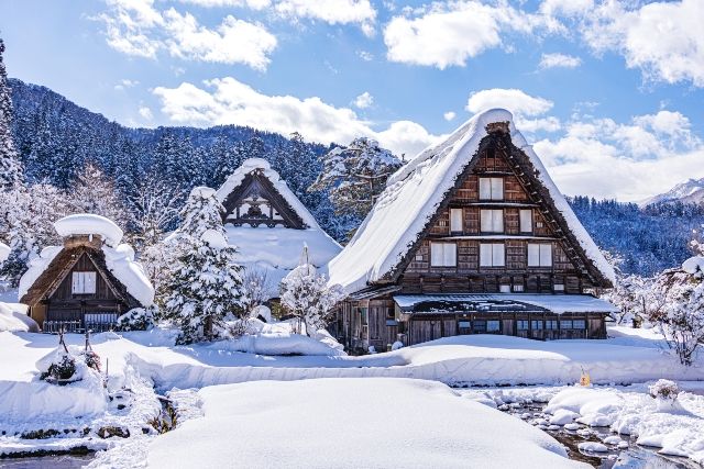 日本の三大秘境スポット 岐阜・白川郷 明善寺郷土館 冬景色