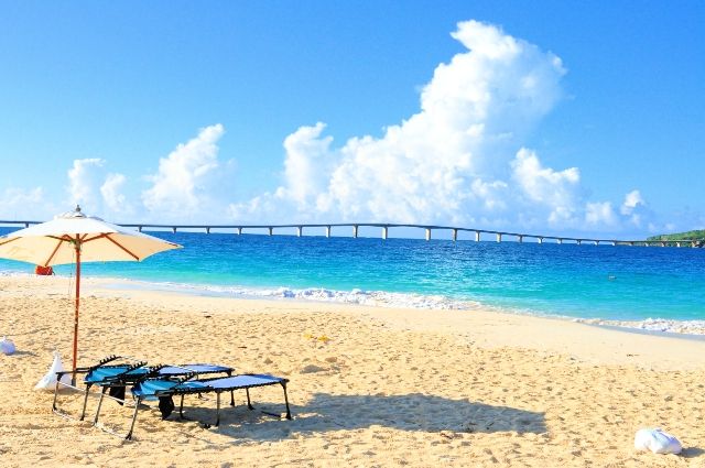 冬でも暖かい日本の旅行先　沖縄・宮古島　与那覇前浜