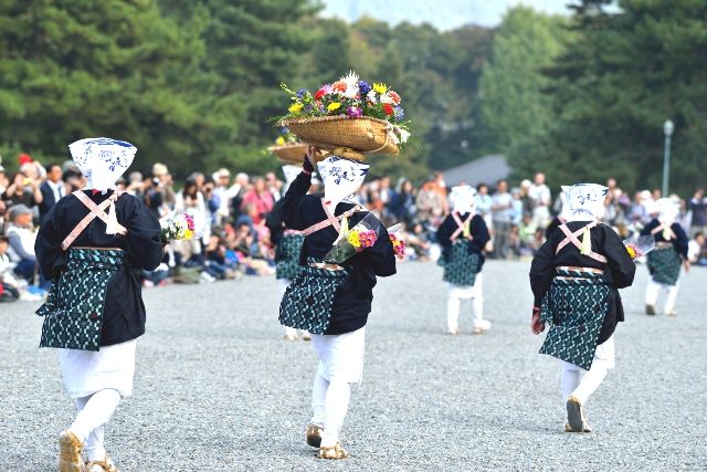 >時代祭　行列　白川女献花列