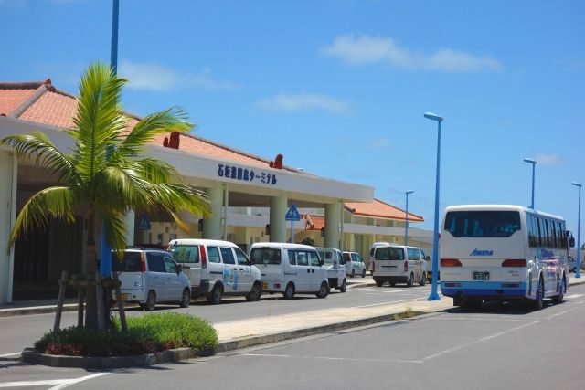沖縄・石垣島　ユーグレナ石垣港離島ターミナル　タクシー　バス