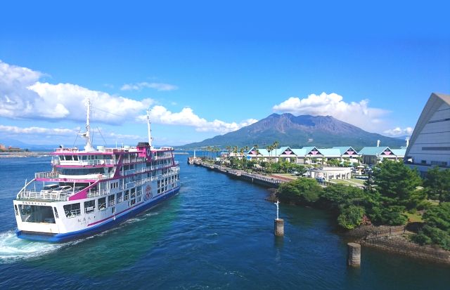 Sakurajima Ferry and Sakurajima