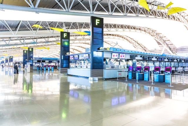 関西国際空港　ロビー