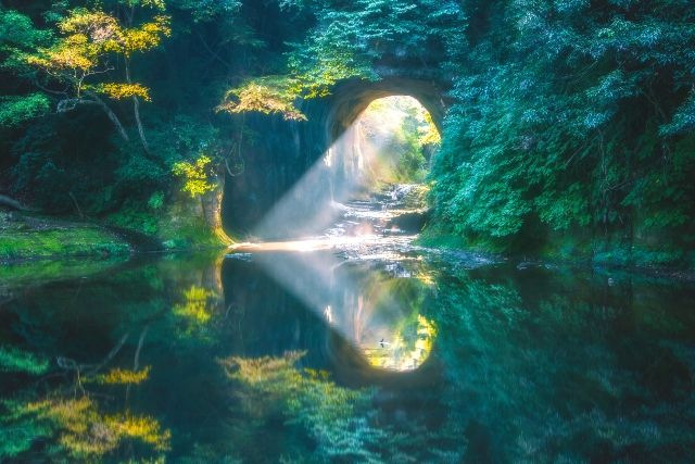 千葉　絶景スポット　濃溝の滝　洞窟