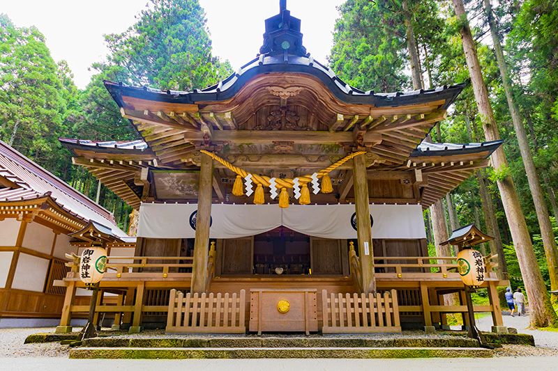 Kanto Travel with friends Recommended spots Ibaraki Oiwa Shrine Mt. Oiwa Hitachi City Main shrine One of the best power spots in Kanto A place connected to the universe A place where you can see a pillar that emits light