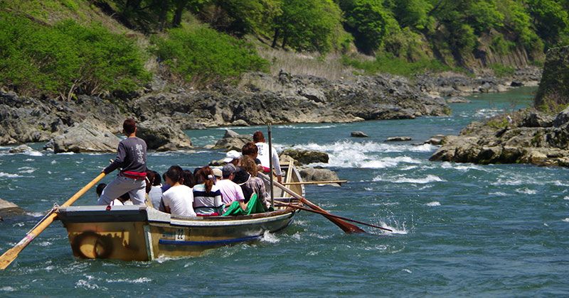 川下りとは？ラフティングとの違いや有名スポット5選を紹介！