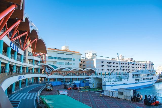 沖縄・那覇　泊港「とまりん」　慶良間諸島行き　フェリー　高速船