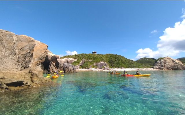 Islands Trip's Tokashiki Island kayak tour