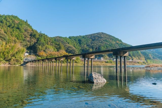 Nagoya subsidence bridge