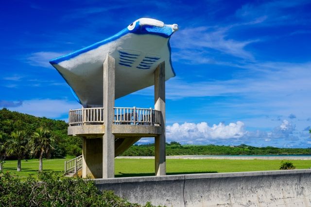 沖縄・小浜島の海人公園にあるマンタの展望台