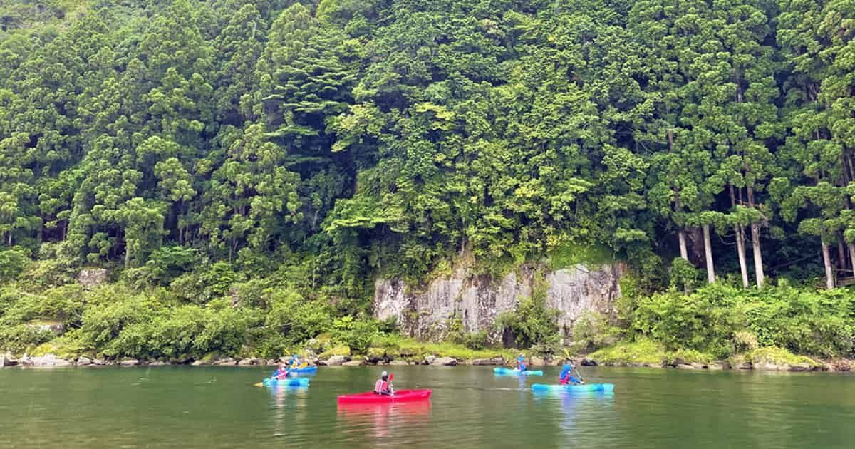 Try canoeing on the clear waters of the Kozagawa River, the southernmost river in Japan, in Wakayama!