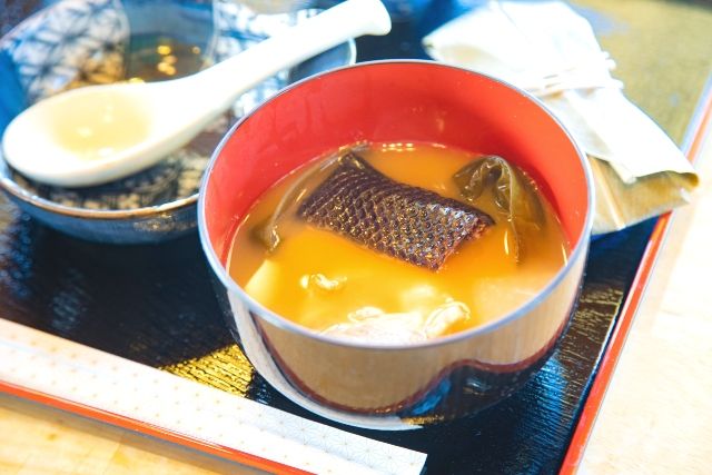 沖縄・久高島 グルメ「食事処とくじん」