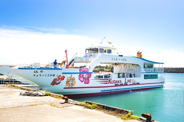 久高島 徳仁港 フェリー「フェリーくだかⅢ」