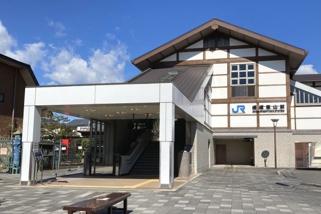 京都駅・大阪方面から嵐山へのアクセスと現地の移動方法　嵯峨嵐山駅