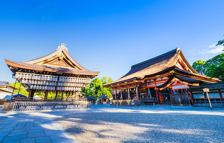 สถานีเกียวโต กิออน-ชิโจ สถานที่ท่องเที่ยวแนะนำ ศาลเจ้ายาซากะ ห้องโถงใหญ่ สำนักงานใหญ่หญิงสาวของศาลเจ้ากิออน เทศกาลสำคัญสามเทศกาลในญี่ปุ่น ศาลเจ้าเทศกาลกิออน ขับไล่วิญญาณชั่วร้ายและปัดเป่าโรคระบาด