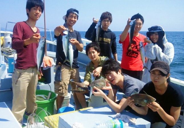 Horse mackerel fishing Kanagawa Half-day boat & cheap experience tour for beginners Popular charter tour for groups Kamakura Masamimaru