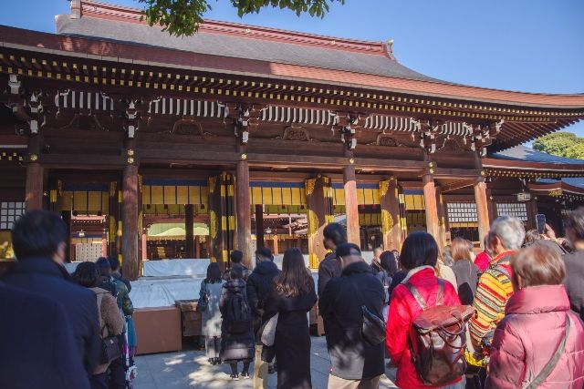 New Year's visit to Meiji Shrine