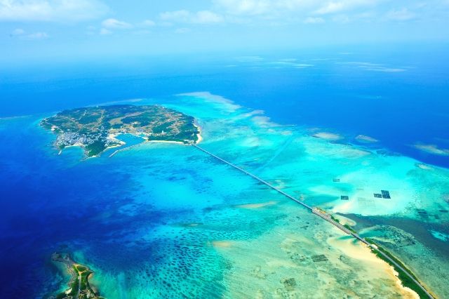 冲绳宫古岛池间桥鸟瞰图