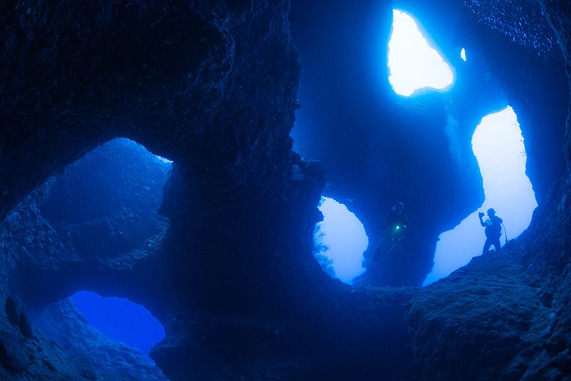 A thorough introduction to the three major geographical features of Miyakojima diving!