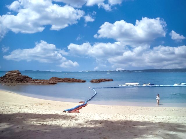 沖縄・名護市　おすすめビーチ　「カヌチャリゾート」内カヌチャビーチ