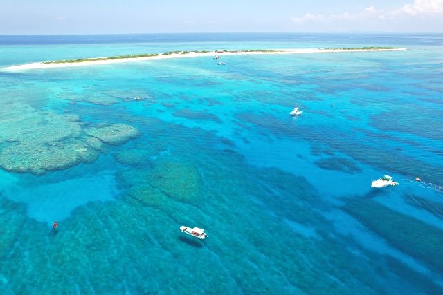 沖繩赤壁群島 Nagannu 島鳥瞰圖
