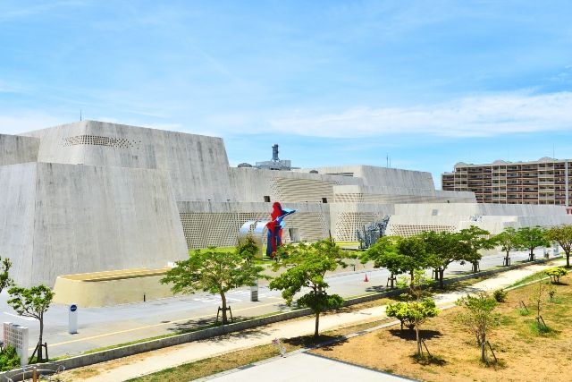 沖縄県立博物館・美術館（おきみゅー）