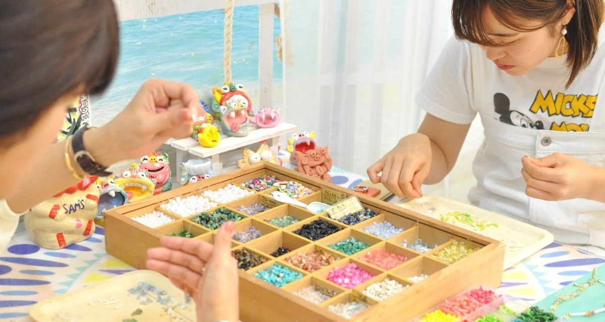 Handmade accessory experience in Naha! Popular plan images for couples and children