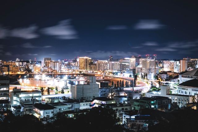 沖縄・那覇　おすすめ夜景スポット　「がじゃんびら公園」