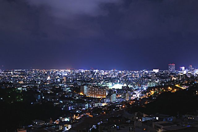 沖縄・那覇　おすすめ夜景スポット　「雨乞嶽展望台」