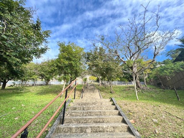 沖縄・那覇　おすすめ夜景スポット　「寒川緑地公園」