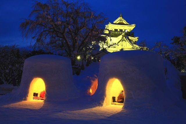秋田、横手の雪まつりと横手城