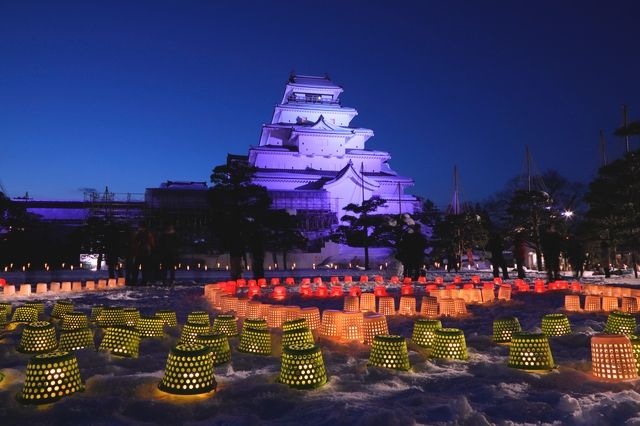 후쿠시마, 아이즈 그림 촛불 축제와 쓰루가 성