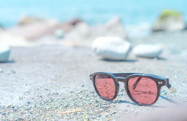 오다와라의 해변과 선글라스
