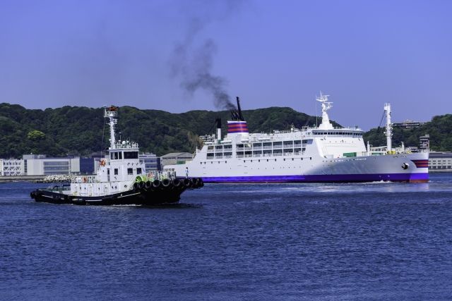본토와 오가사와라 제도를 연결하는 선박 "오가사와라마루」의 사진