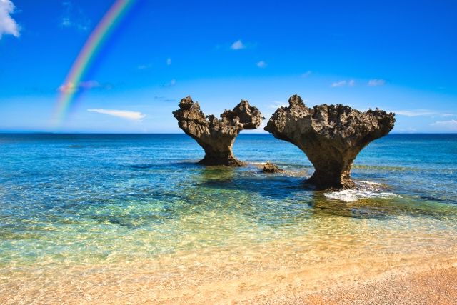 沖縄　古宇利島　ハートロック　虹