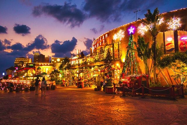 沖縄　イルミネーション　美浜アメリカンビレッジ｜クリスマスイルミネーション