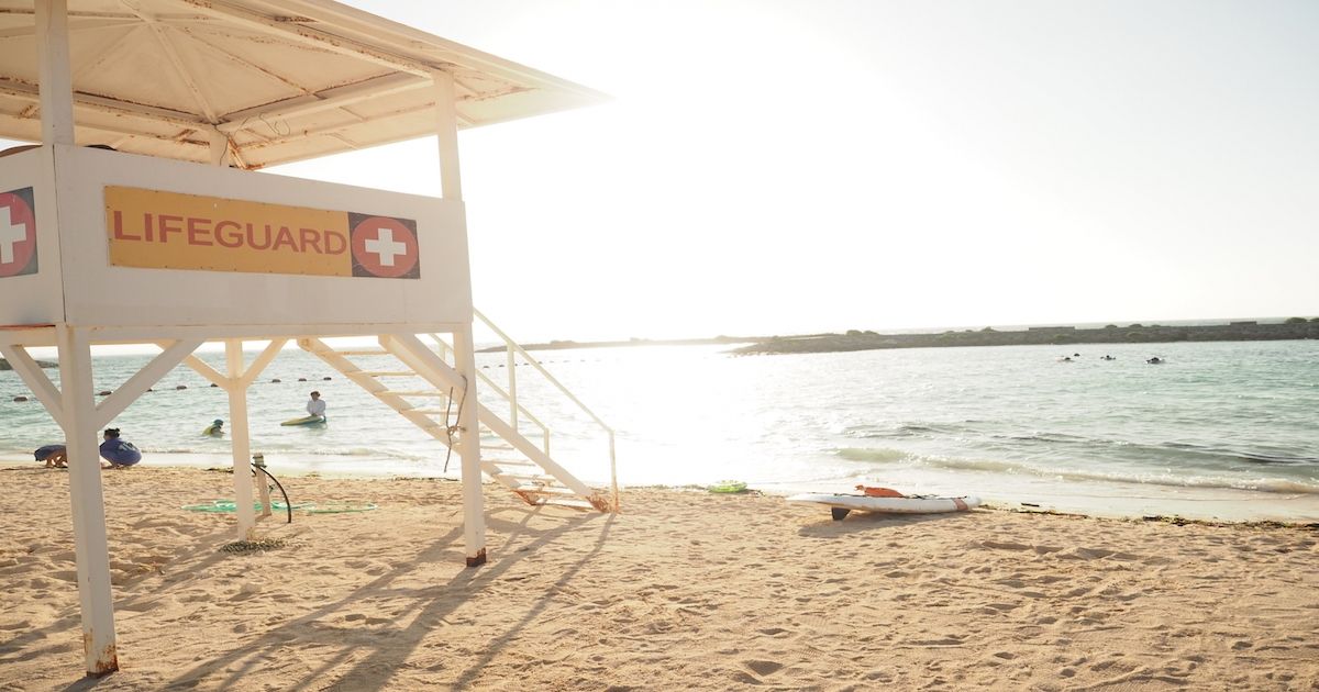 To enjoy safe and secure marine leisure in Okinawa's ocean | About Activity Japan's efforts