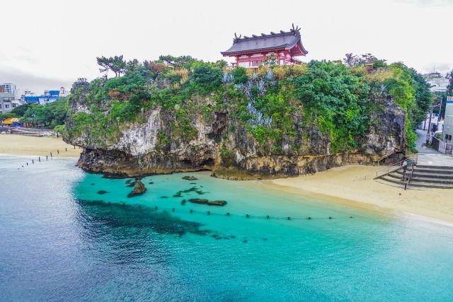 沖縄県那覇市にある波上宮（なみのうえぐう）