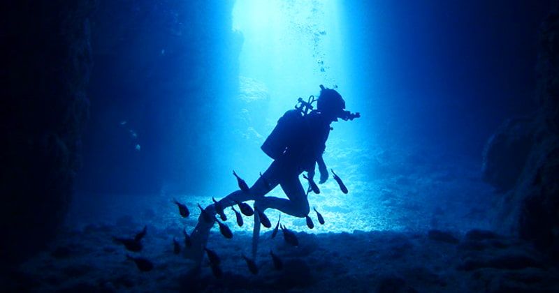 冲绳青之洞窟潜水推荐店铺、热门旅游项目、评论的彻底比较！