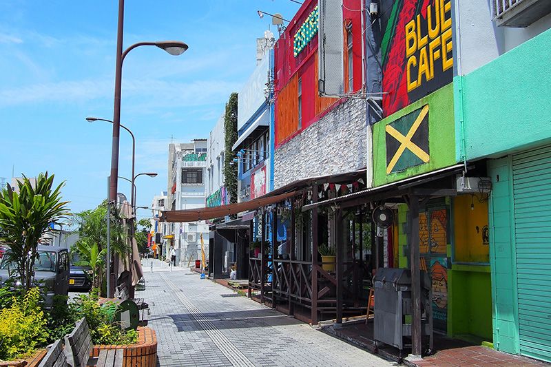 沖縄市コザってどんな街？行き方・地図や観光スポットを紹介！