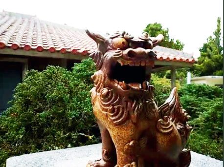 Discover interesting Shisa while strolling around Tonaki Village