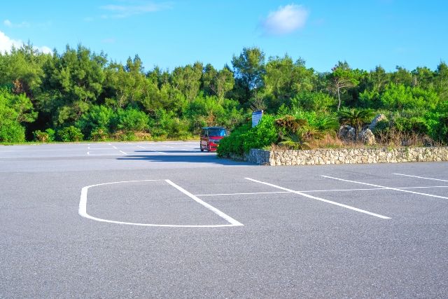 沖縄　万座毛　駐車場