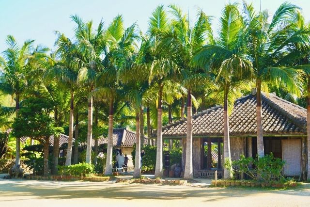 沖縄　恩納村　琉球村　観光スポット