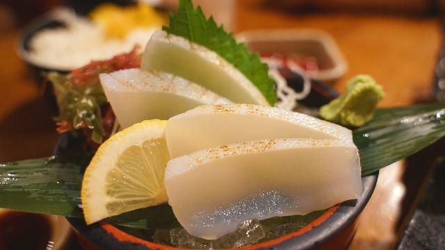 沖縄・恩納村　おすすめ　夜ご飯　居酒屋　お刺身　イメージ