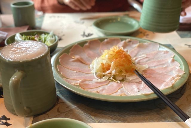 沖縄・恩納村　おすすめ　夜ご飯　アグー豚　しゃぶしゃぶ　イメージ