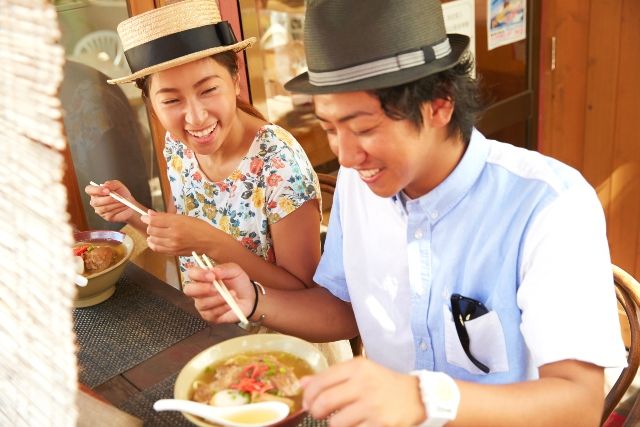 Okinawa Okinawa cuisine Soki soba Okinawa soba Enjoying couple