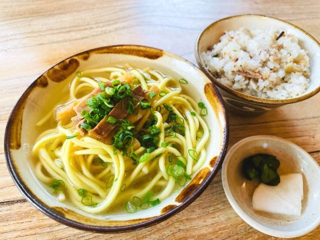 Okinawa Onna Village Soki Soba Okinawa Soba Juicy