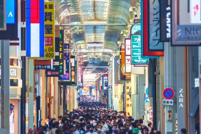 大阪　一人旅　おすすめ観光スポット　心斎橋筋商店街