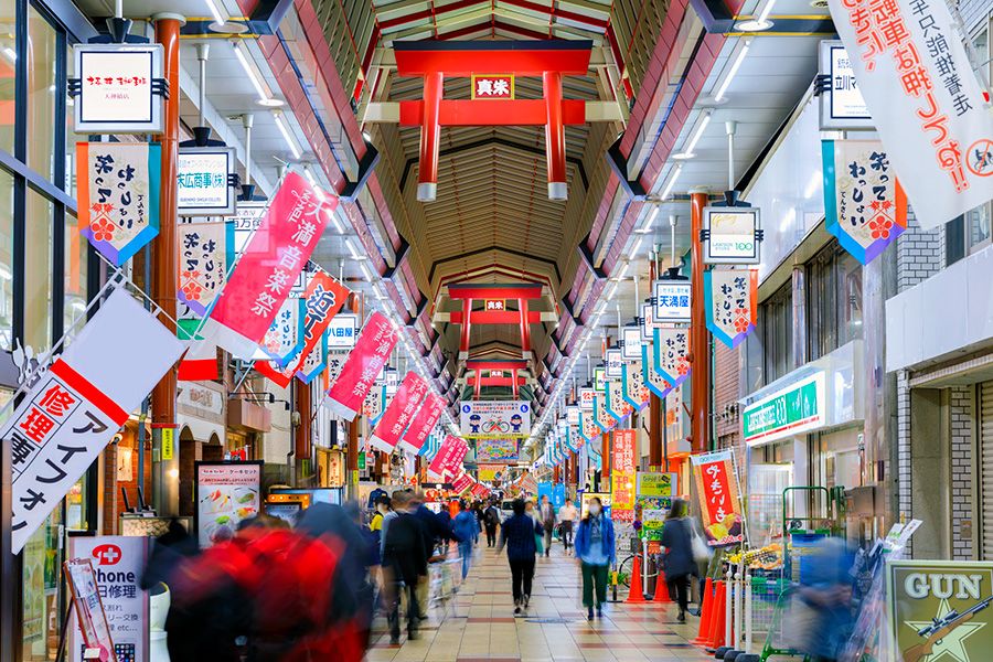 大阪观光情侣示范行程 2晚3天约会 天神桥筋商店街美食漫步 日本最长的拱廊商店街 美食胜地