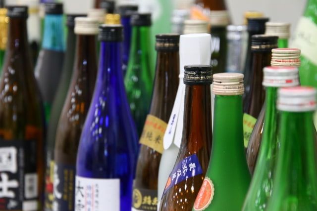 Number of sake breweries and brands nationwide