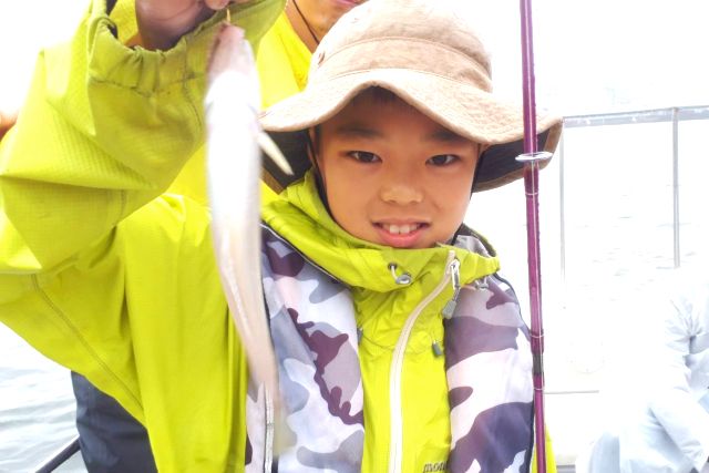 Tokyo "PLAYFUL FISHING" Children enjoying fishing for flatfish